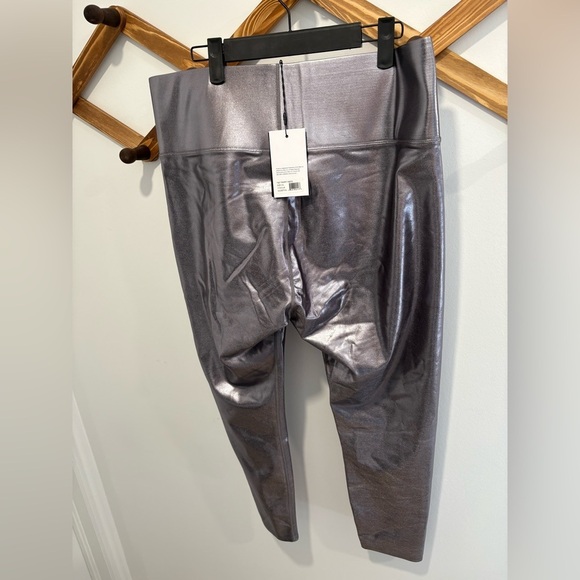 NWT- KNIX & BIRDS PAPAYA COLLAB SILVER CHROME LEGGINGS- 2X - Picture 4 of 9